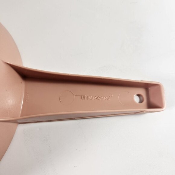 Tupperware Strainer Colander Large Pink Vintage 2 Quart Long Handle Rare… - Picture 8 of 10